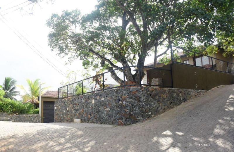 Luxury 4-Bedroom Villa for Rent in Galle – Rs. 360,000 per Month